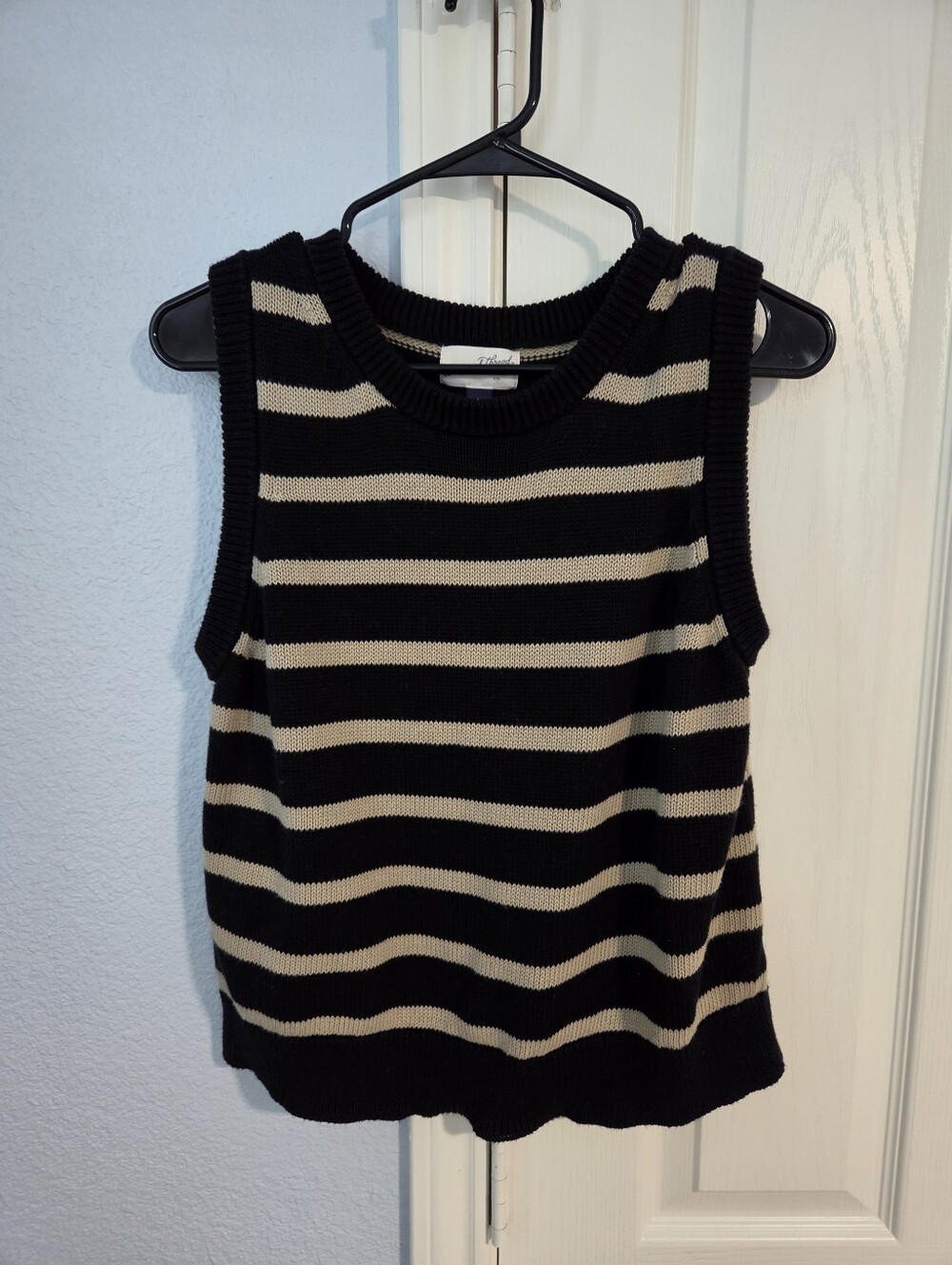 Universal Thread Striped Knit Tank Top - Black & Cream Size Large